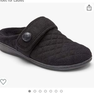 NWT Vionic Indulge Carlin Flannel Slipper Black